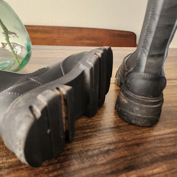 Ganni Chelsea Boots Black Leather Rubber Size 36 6 - Picture 4 of 5